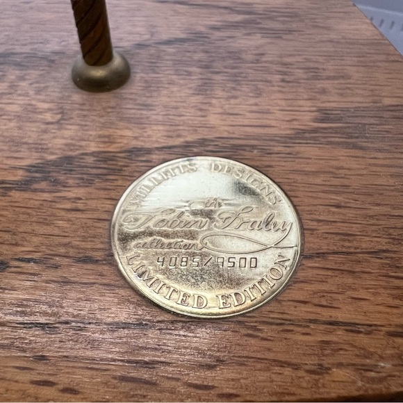 The American Carousel Tobin Fraley/Willitts Design Music Box 4085/9500 - Picture 6 of 7